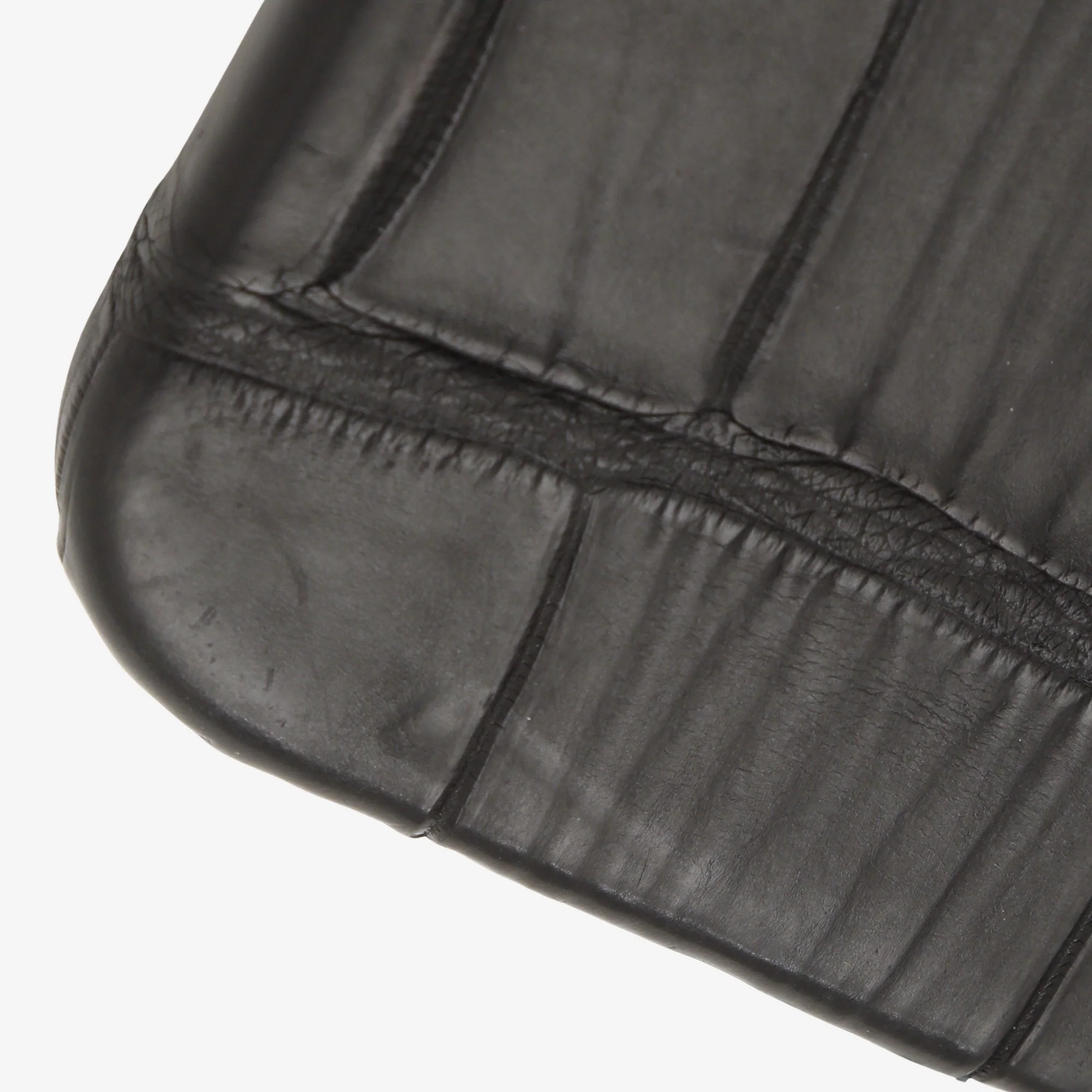 Alligator Leather iPhone Case (16 Pro) - Image 6