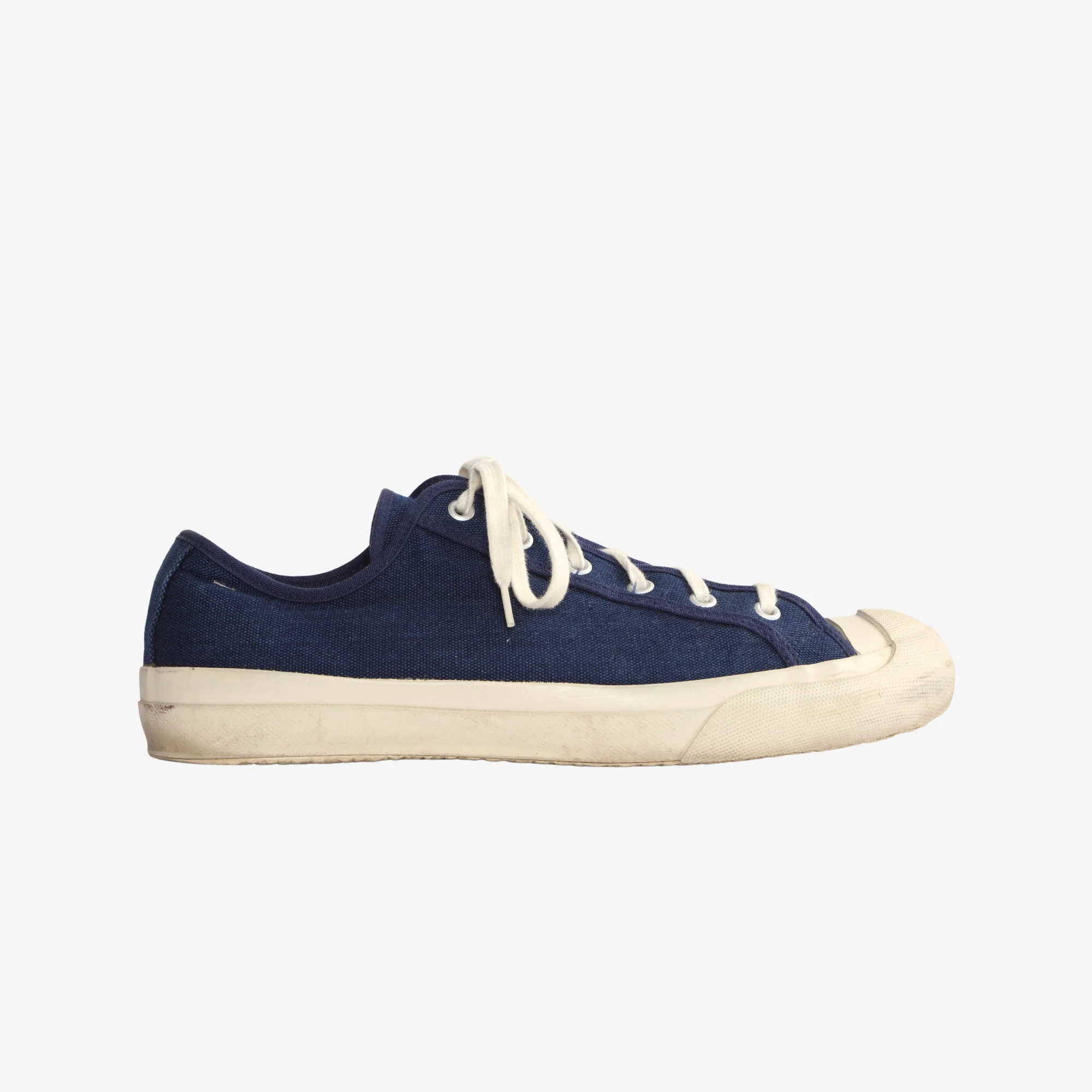 Court Canvas Sneakers