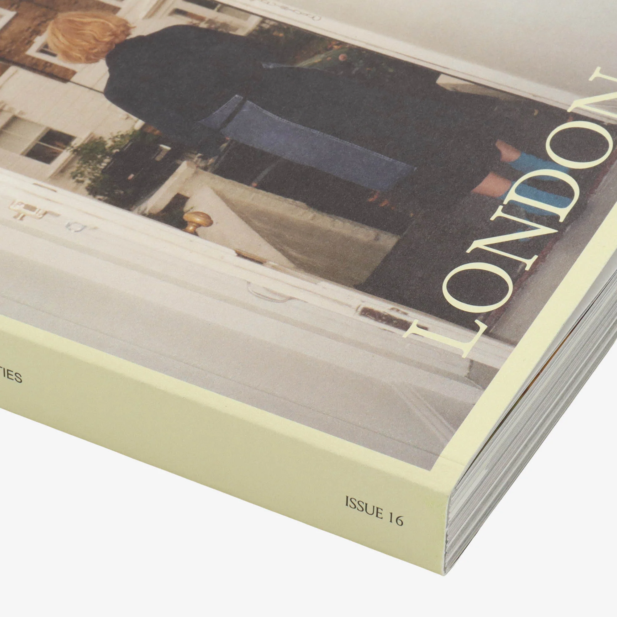 Issue 16 London - Image 2