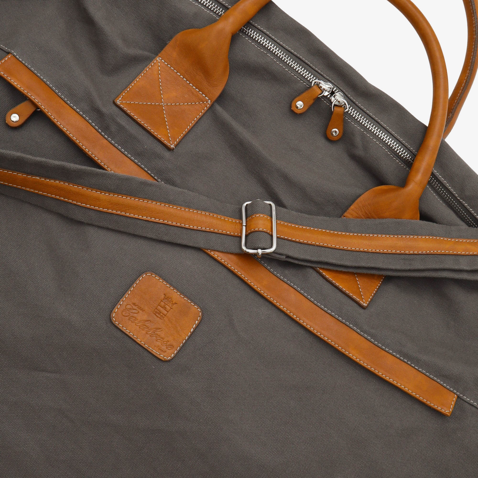 Large Holdall Bag - Image 3