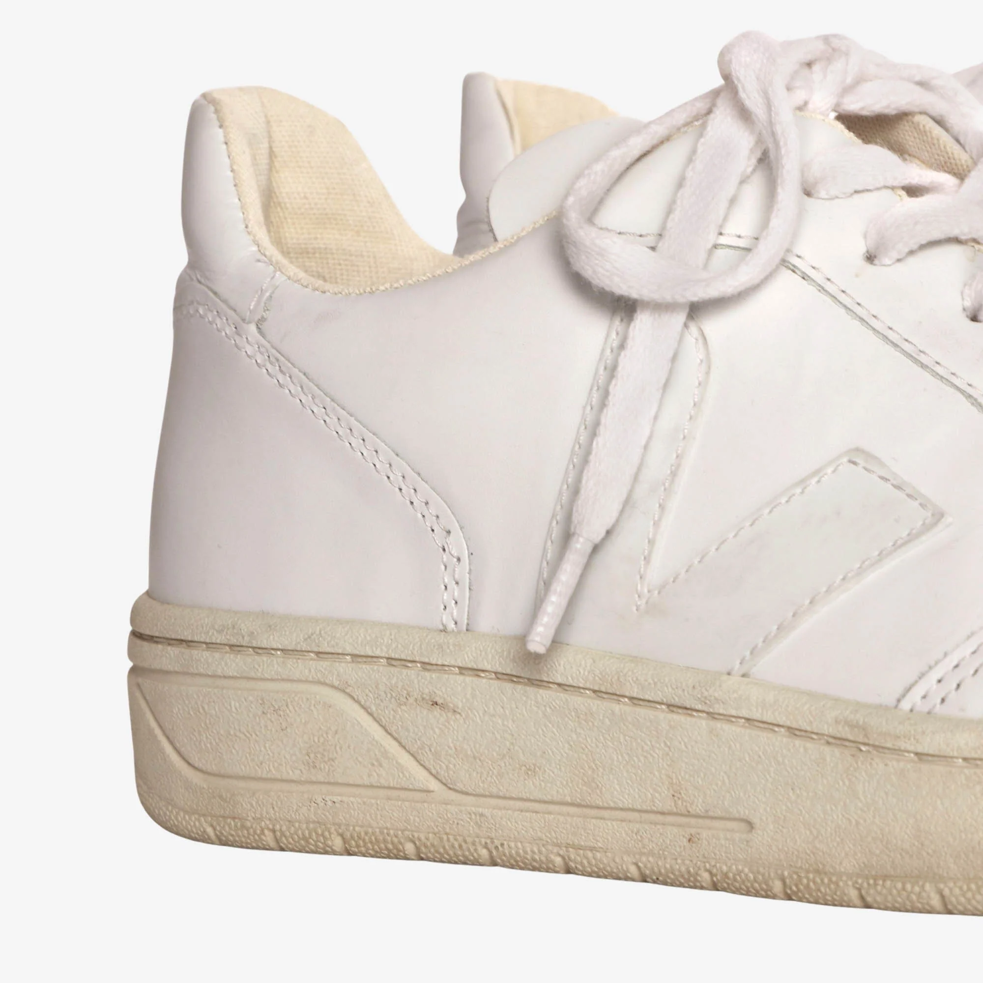 V10 Leather Sneakers - Image 6
