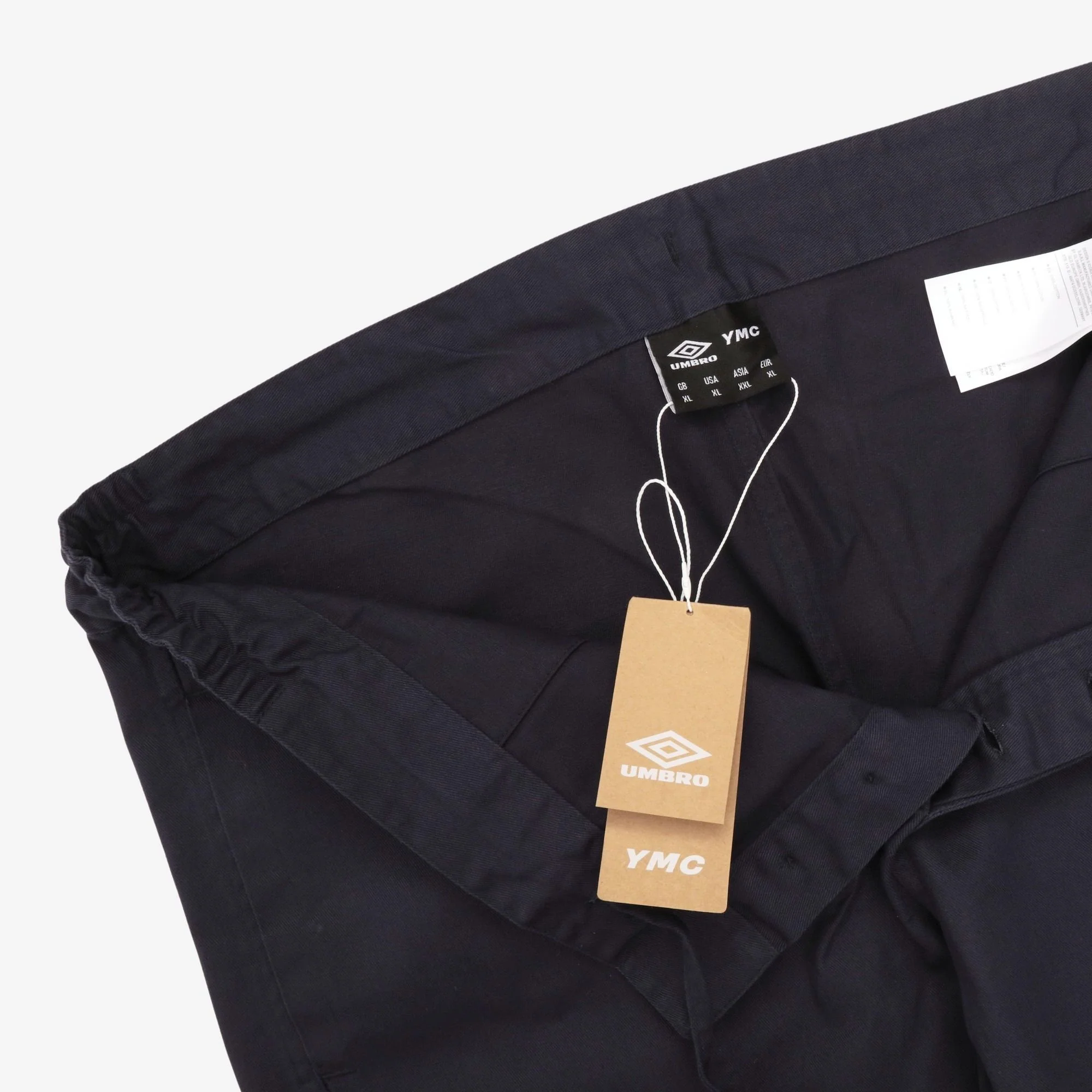 Umbro Wide Leg Shorts (42W) - Image 3